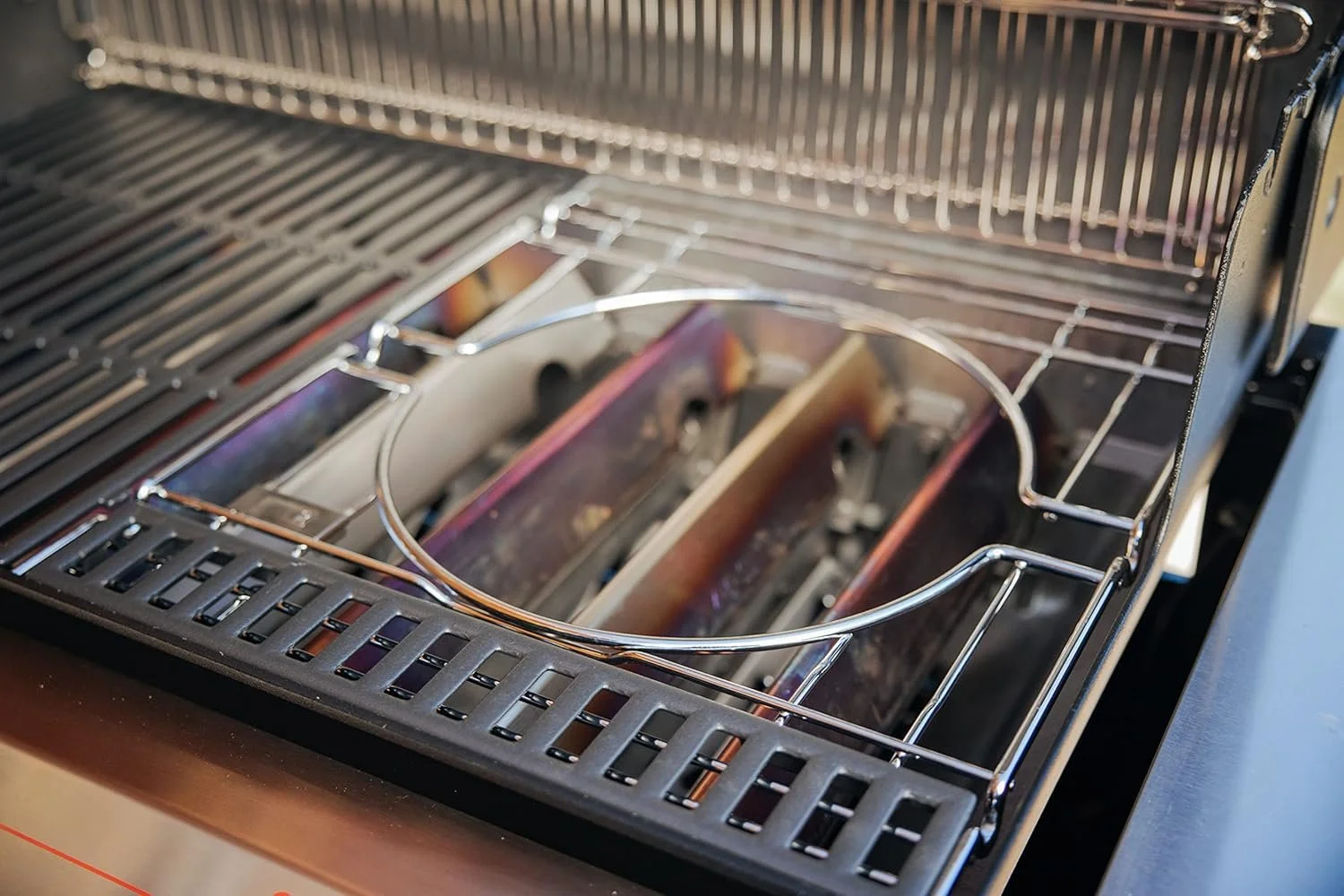 Weber Genesis E-435 Gas Grills - Image 2